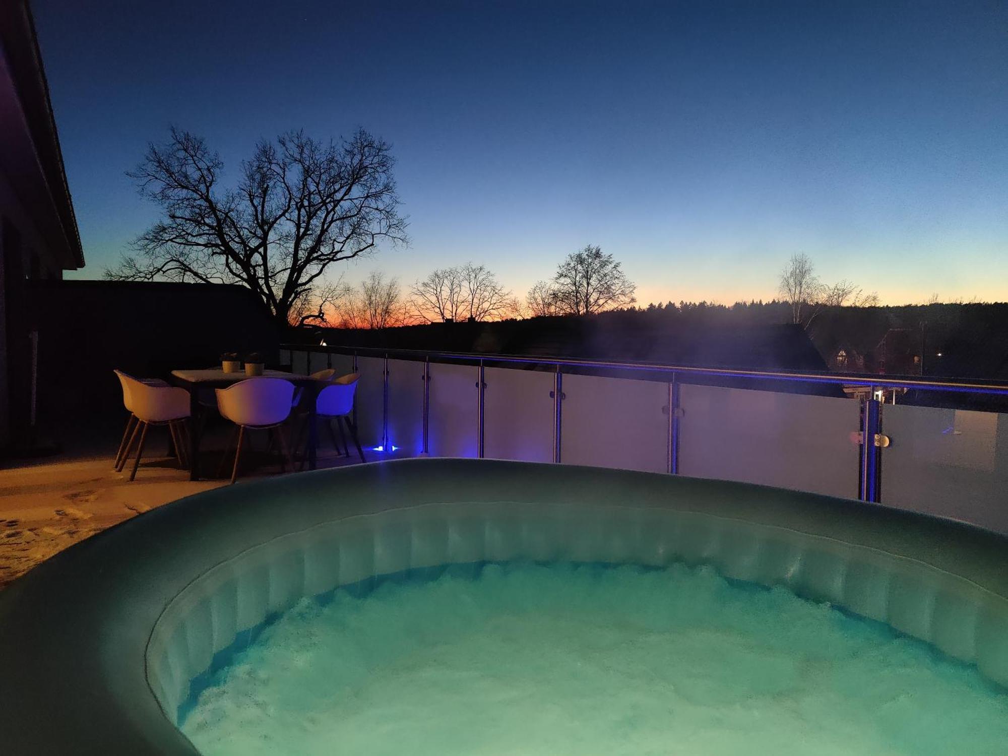 Penthouse Mit Whirlpool Im Herzen Von Niedersachsen Burgwedel  Extérieur photo