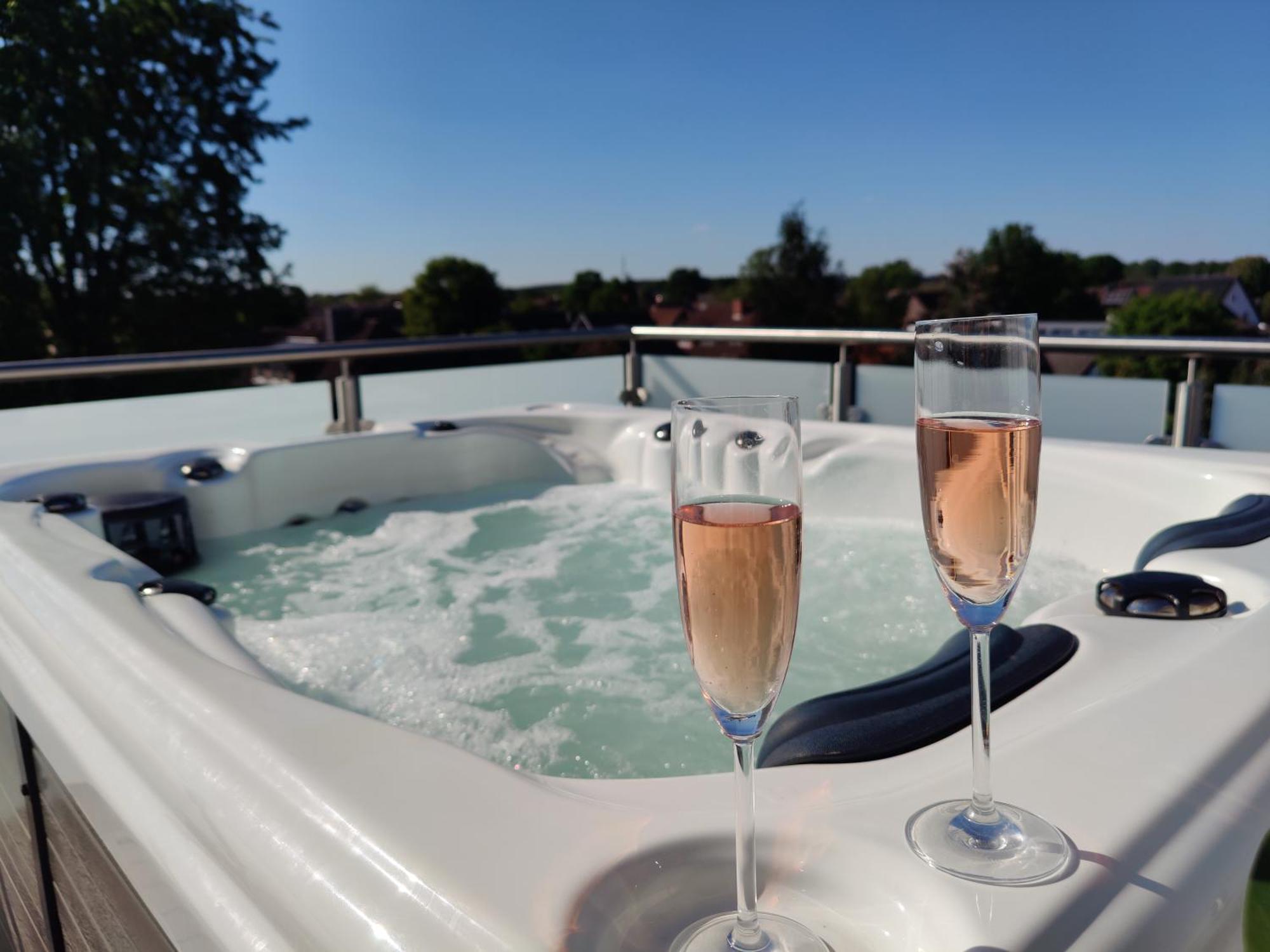 Penthouse Mit Whirlpool Im Herzen Von Niedersachsen Burgwedel  Extérieur photo
